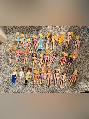 Lot of Polly Pockets